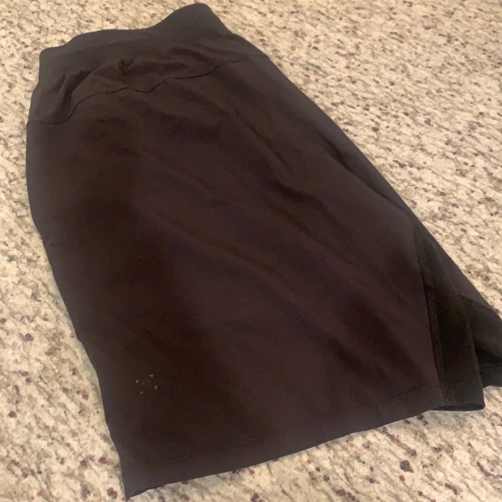 Men’s Lululemon T.H.E. linerless 9” shorts